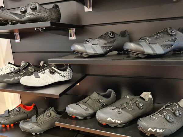 bioracer-online-kopen-maxipromo-showroom-schoenen